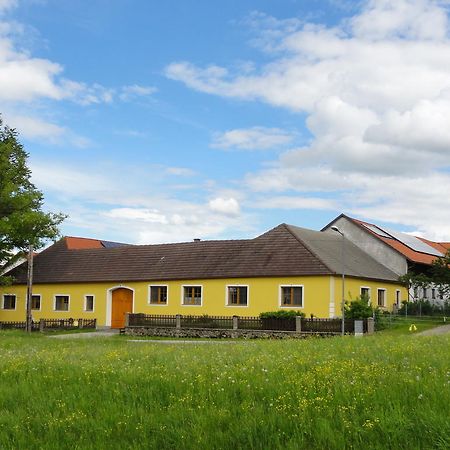 Biohof Weissensteiner Apartment Ullrichs Luaran gambar